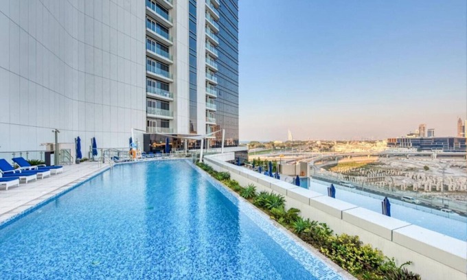 Dubai Media City Apartment | Avani Palm View - Bright Two Bedroom with Sea View