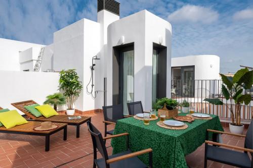San Gil Apartment | Avanti Clavel, la terraza te conquistará