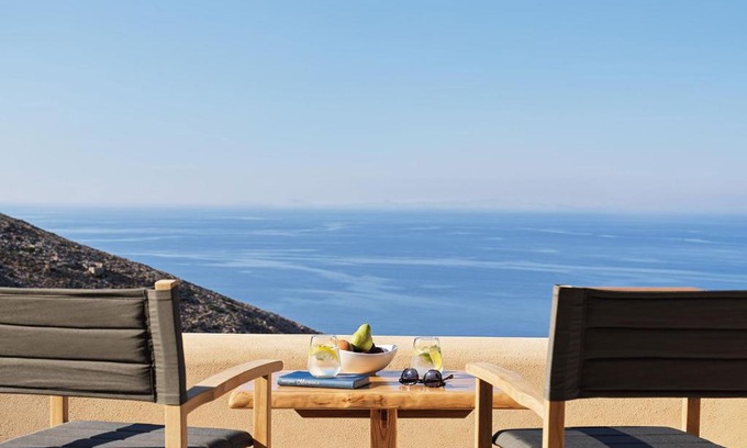 Chora Folegandros Hotel | AVATON