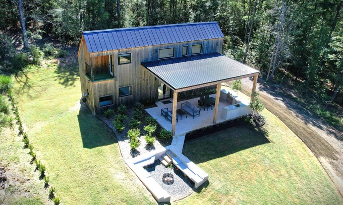 Burkeville Cabin | Avian Acres - Modern Cabin on 65 secluded acres of forest, creeks, and trails.