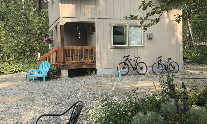 Talkeetna House | Aviator Cabin