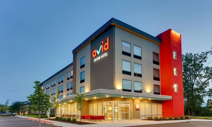 Beckett Ridge Hotel | avid hotel Cincinnati N - West Chester by IHG