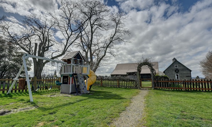 Mount Vernon House | Avon Acres Farmhouse - Original 1910 home with modern updates and lots of charm!