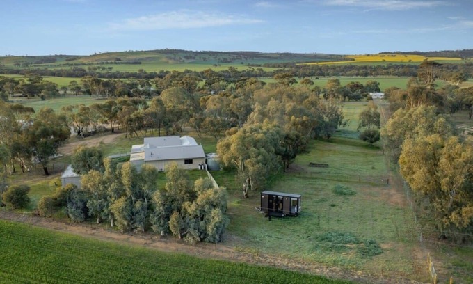 Beverley House | Avon River Homestead by Tiny Away