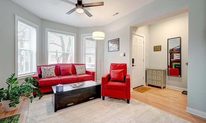 Avondale Condo | Avondale Condo Near Classic Bars, Eateries, and More! by AllSet Turnover