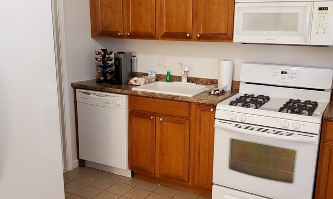 Avondale Apartment | AVONDALE - LOGAN SQUARE -n1 Bedroom Apartment - Near Expressway & Subway n