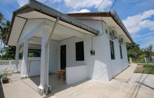 Kampung Gong Pipit House | Avoria YouTube Netflix