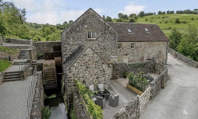 Bradbourne House | AWARD-WINNING, 5* LUXURY, THE WATER MILL, DERBYSHIRE, SLEEPS 14-16 PERSONS