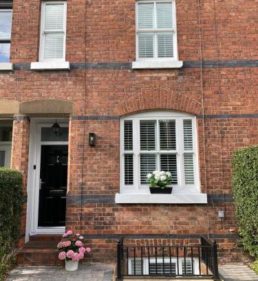 Alderley Edge House | Award Winning Elegant luxurious refurbished meticulous 3 Bed