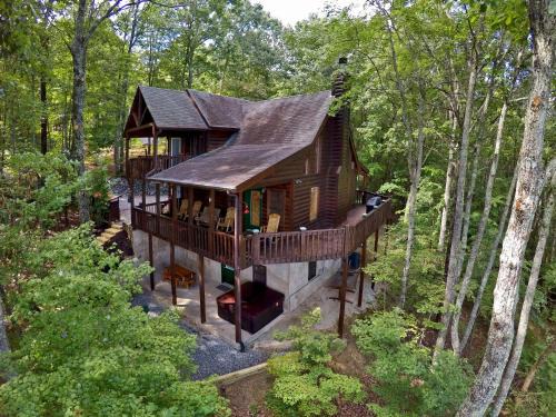 Blue Ridge House | Away From Everyday - Aska Adventure - Blue Ridge