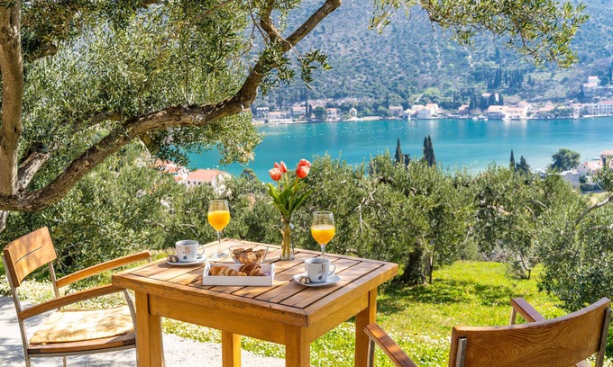 Zaton Cottage | Away from everyone, close to everything