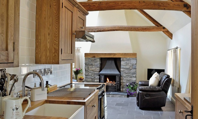 Tregaron Cottage | Awel y Mynydd - Mountain Breeze