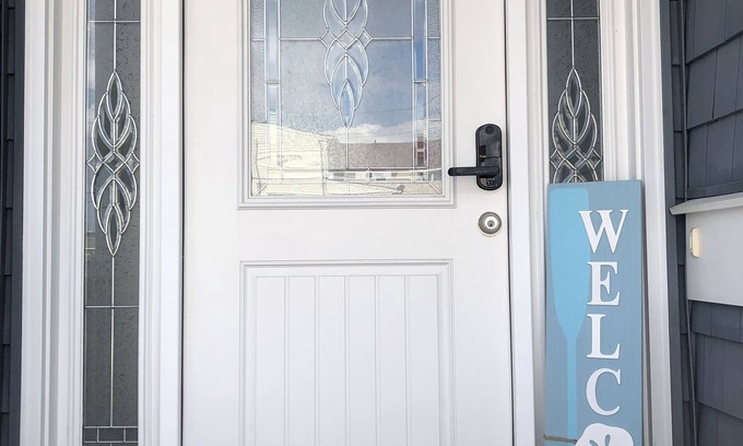Surf City House | Awesome 5 bed, 5 bath, heated pool - short walk to the beach!