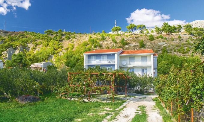 Central Dalmatia Apartment | Awesome apartment in Duce