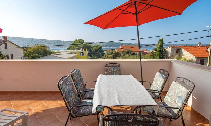 Barbat na Rabu Apartment | Awesome apartment in Barbat-Rab