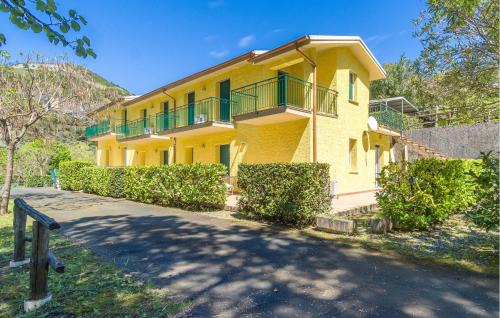 Ghiaia Apartment | Awesome Apartment In Deiva Marina