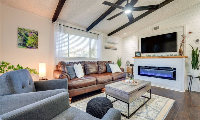 Canyon Lake House | Awesome Canyon Lake Home: Rooftop Deck & Fire Pit!