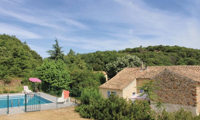 Saint-Julien-de-Peyrolas House | Awesome home in St. Julien de Peyrolas