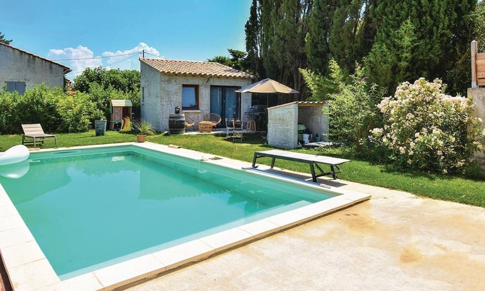 Sainte-Cecile-les-Vignes House | Awesome home in Ste Cecile les Vignes