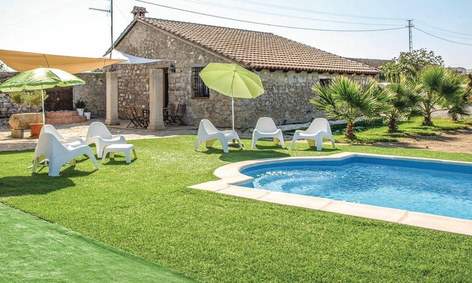 Villanueva del Duque House | Awesome home in Villanueva del Duque