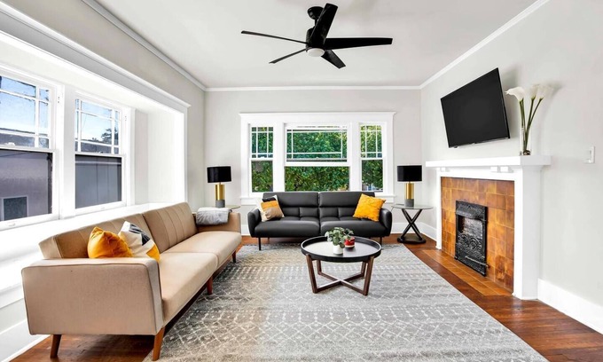 Pico-Union House | Awesome Home Close To Everything