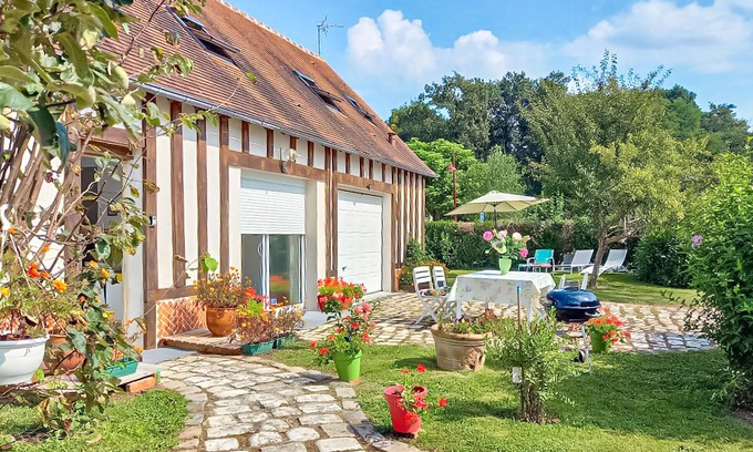 Selles-Saint-Denis House | Awesome home in Selles-Saint-Denis