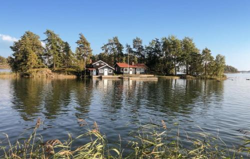 Askersund Municipality House | Awesome Home In Askersund With Sauna