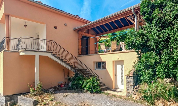 Bellaffaire House | Awesome home in Bellaffaire with WiFi