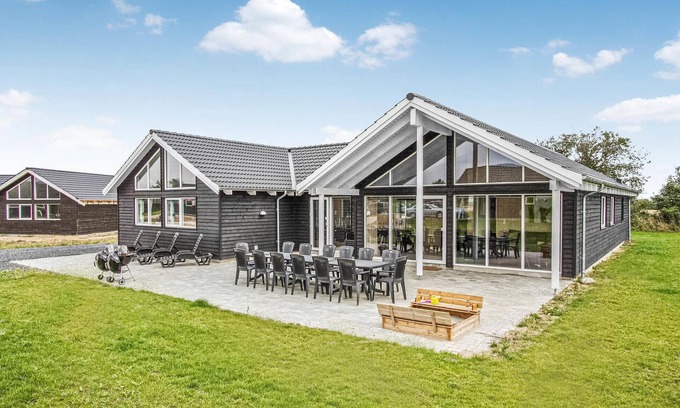 Skastrup House | Awesome home in Bogense with kitchen