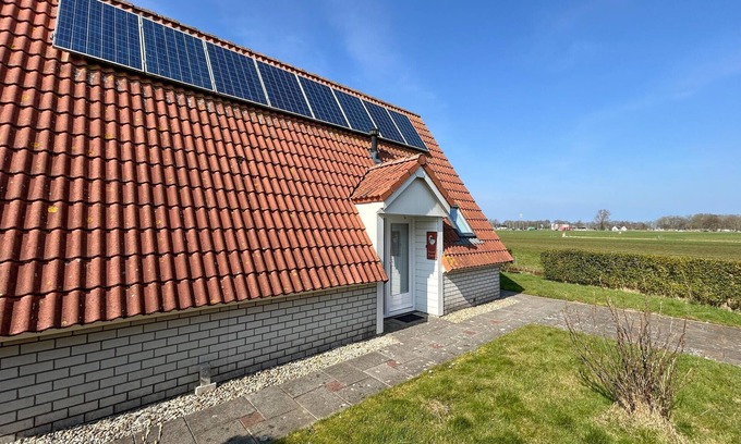 Den Oever House | Awesome home in Den Oever