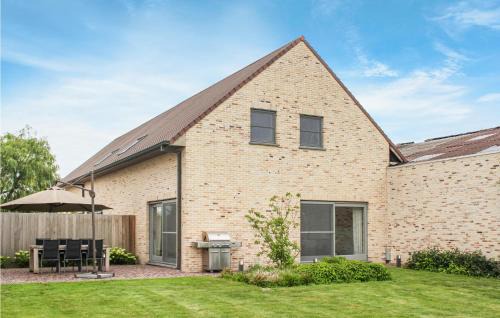 Stuivekenskerke House | Awesome Home In Diksmuide
