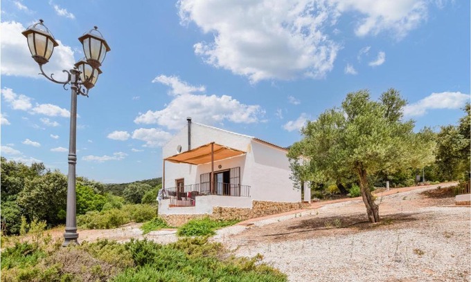 Estepa House | Awesome Home In Estepa With Kitchenette