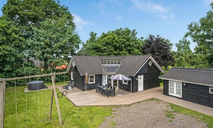 Farvang House | Awesome home in Fårvang with sauna
