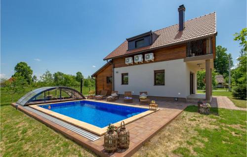 Gospic House | Awesome Home In Gospic With Wifi