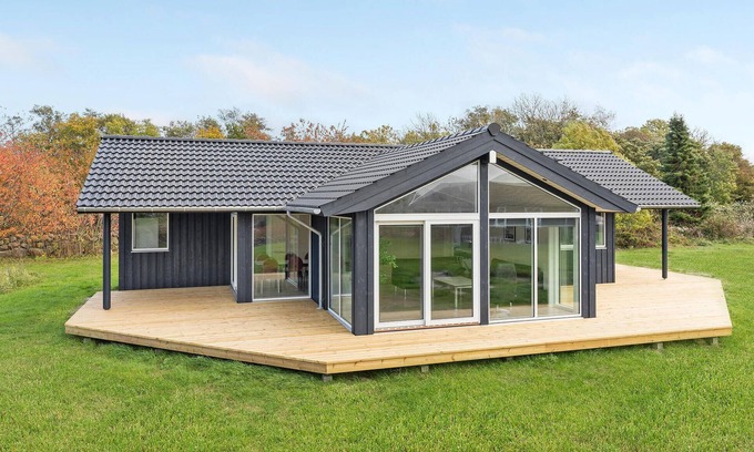 Vang House | Awesome home in Hasle with WiFi