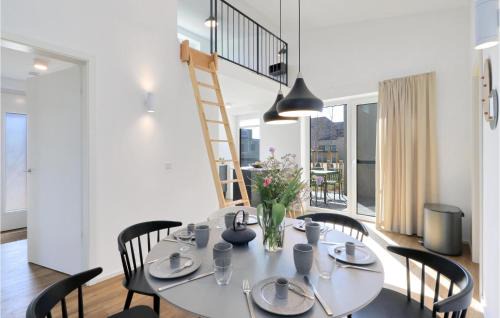 Lembruch House | Awesome Home In Lembruchdümmer See