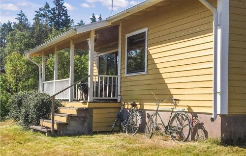 Uppvidinge House | Awesome Home In Lenhovda With Wifi