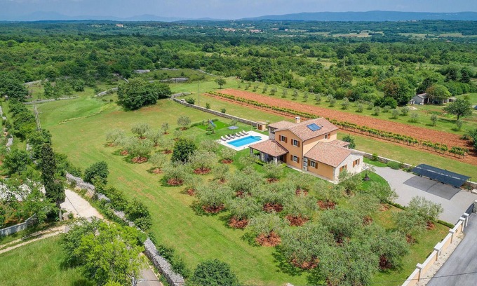 Filipana House | Awesome home in Marcana
