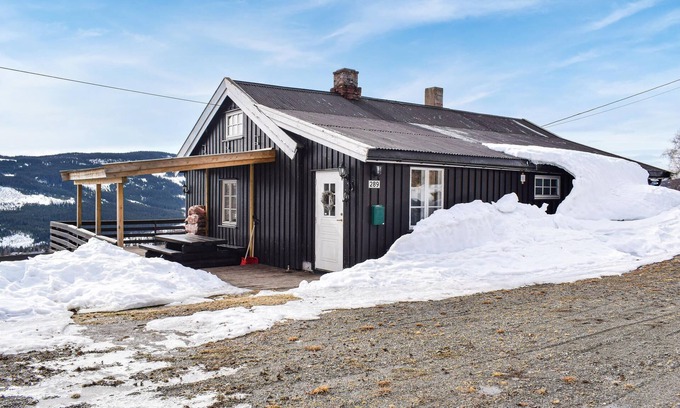 Nordre Land House | Awesome home in Nord-Torpa with kitchen