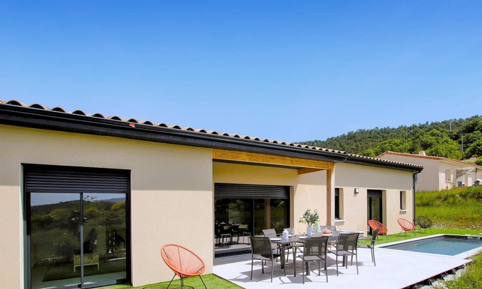 Puy-Saint-Martin House | Awesome home in Puy St Martin