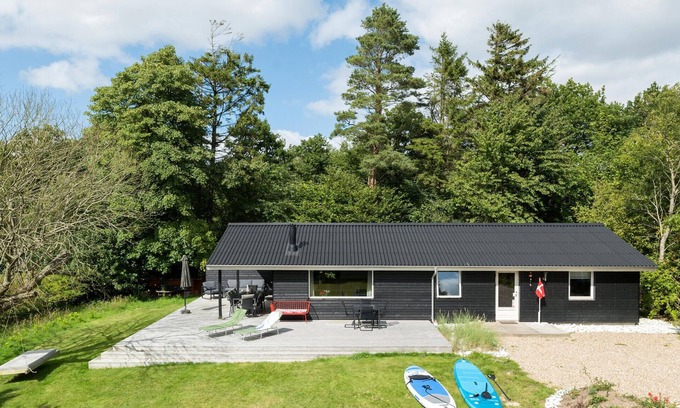 Ronbjerg House | Awesome home in Roslev with WiFi