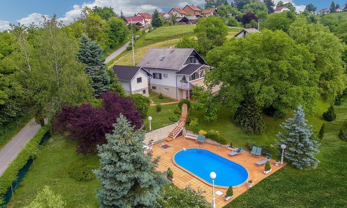 Sveti Ilija House | Awesome home in Seketin with sauna