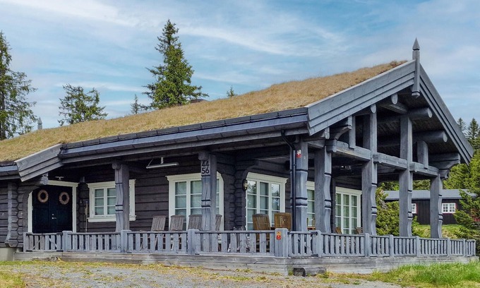 Sjusjoen House | Awesome home in Sjusjøen with sauna