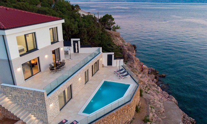 Senj House | Awesome home in Starigrad