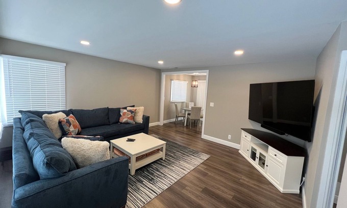 Drayton Plains House | Awesome Home - Newly Remodeled