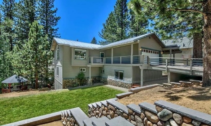 Montgomery Estates House | Awesome House/Near Casinos, Hiking, Skiing & Lake