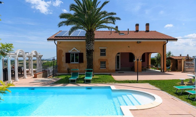 Trecastelli House | Awesome home in Castel Colonna di Mont