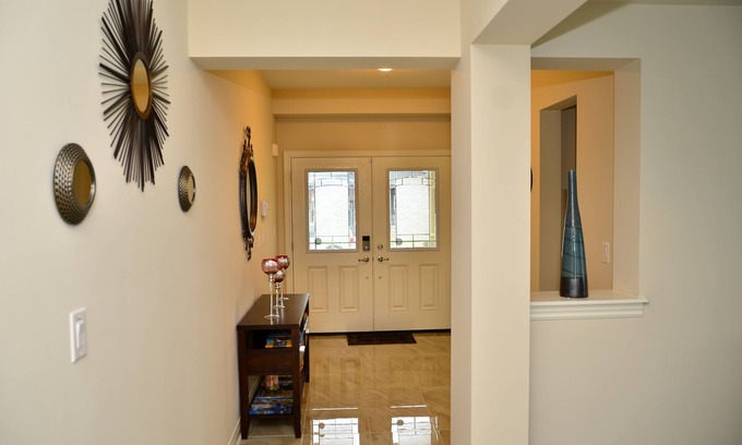 Welland House | Awesome Niagara Falls Getaway!