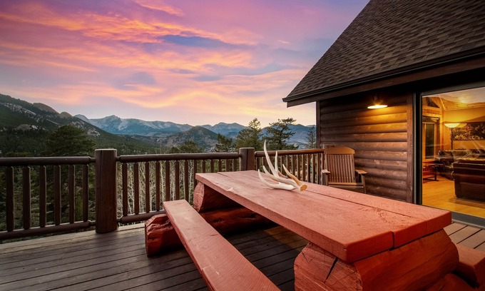 Windcliff Estates House | Awestruck Luxury Vacation Home at Windcliff