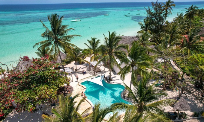 Mkunguni Hotel | Aya Beach Resort